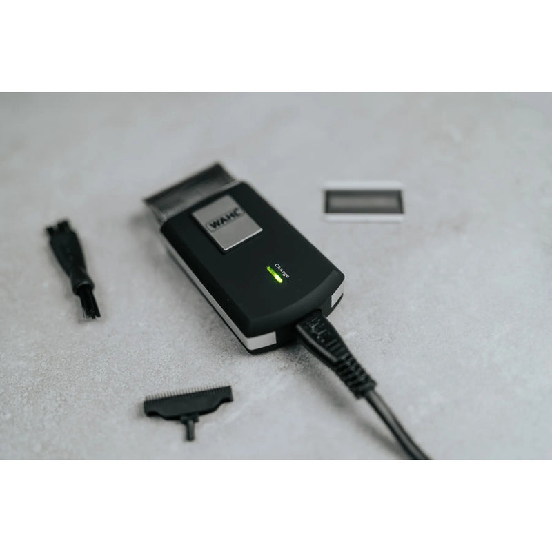 Load image into Gallery viewer, Wahl home products reis set scheerapparaat (zwart wit, 8-delig)
