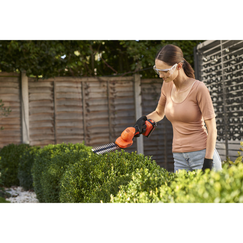 Load image into Gallery viewer, Black+decker bcss18b-xj 18v gras- en struikschaar (zonder accu) (oranje zwart, accu en oplader niet inbegrepen)
