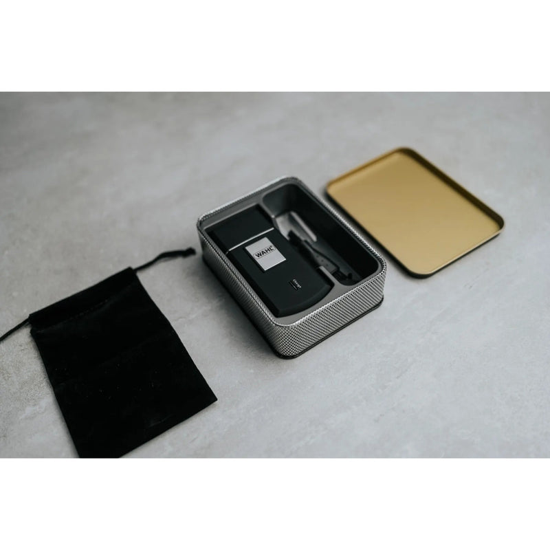 Load image into Gallery viewer, Wahl home products reis set scheerapparaat (zwart wit, 8-delig)

