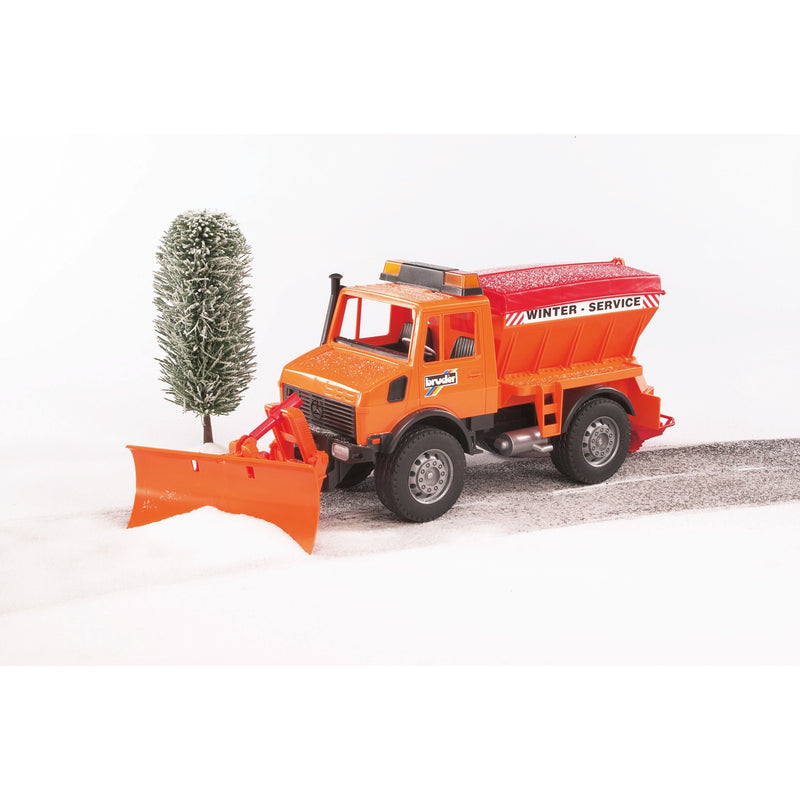 Load image into Gallery viewer, Bruder mercedes-benz unimog winterdienst modelvoertuig (02572)
