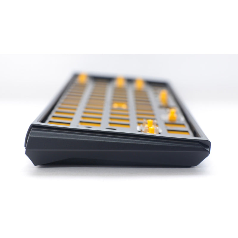 Load image into Gallery viewer, Ducky one 3 mini ansi layout barebone, toetsenbord (zwart zwart, us lay-out, 60%, rgb leds, hot swap, barebone)
