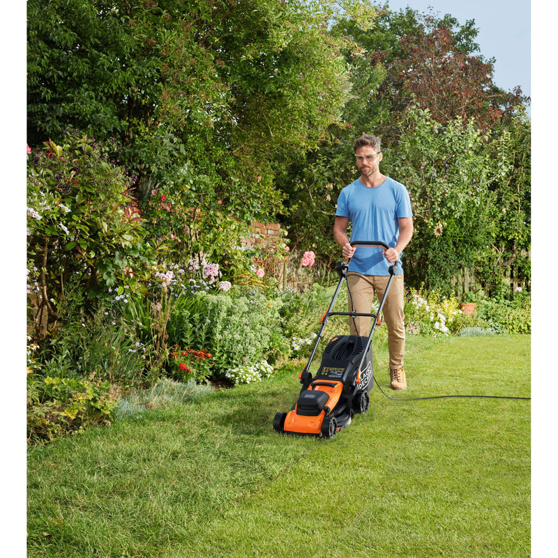 Load image into Gallery viewer, Black+decker bemwp340 grasmaaier (oranje zwart, 34 cm, 1400w)
