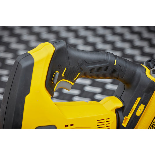 Stanley fatmax v20 18v decoupeerzaag (geel zwart, koffer, 2 accu's (2.0ah) en oplader (4a) inbegrepen)