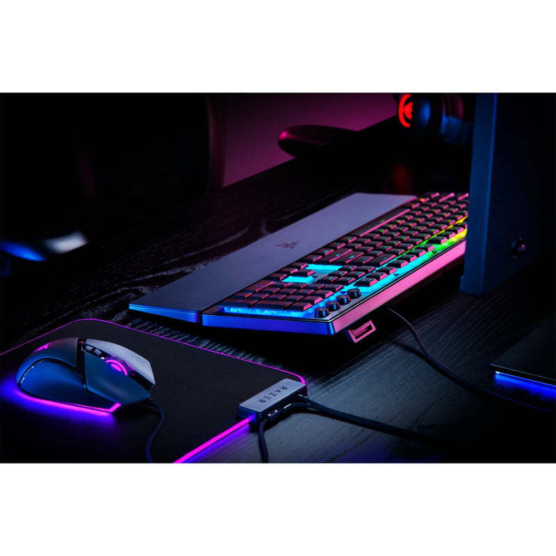 Load image into Gallery viewer, Razer ornata v3 low profile rgb mechanisch gaming toetsenbord (zwart, us lay-out (qwerty), hybrid-mecha-membrane, 100%, rgb leds, abs)
