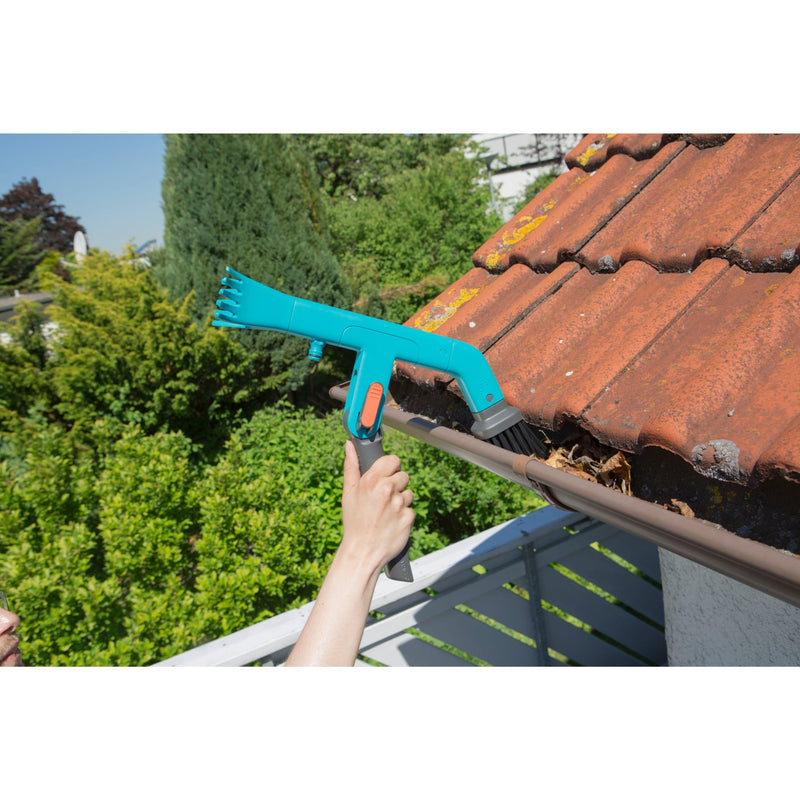Load image into Gallery viewer, Gardena combisystem gootreiniger gehoekte bezem (turquoise zwart, 3651-20)
