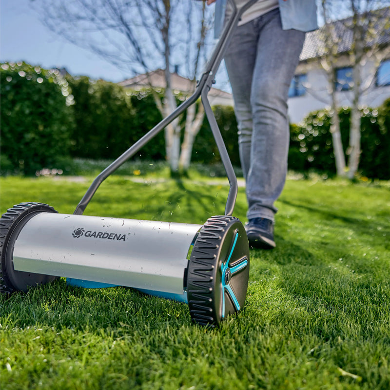 Load image into Gallery viewer, Gardena kooimesmaaier comfort 330 kooimaaier (grijs turquoise, 11750-20)
