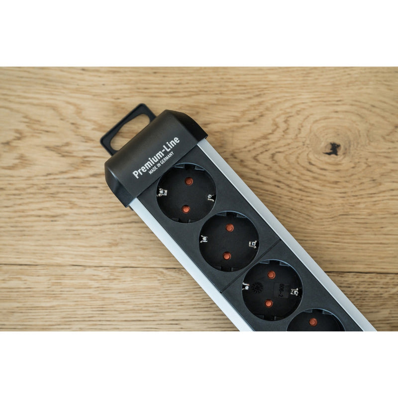 Load image into Gallery viewer, Brennenstuhl premium-alu-line stekkerdoos 12-voudig 3 m h05vv-f 3g1,5 2x 6-voudig schakelbare contactdozen

