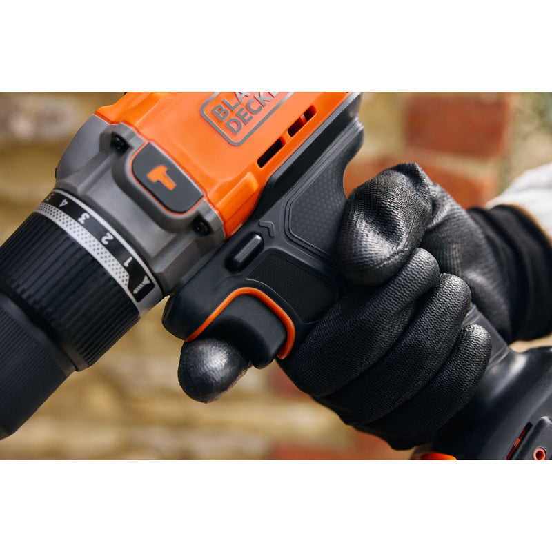 Load image into Gallery viewer, Black+decker 18v 2.0ah schroefklopboormachine (zwart oranje, accu en oplader inbegrepen.)
