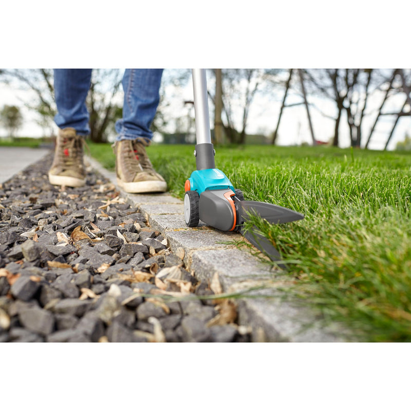 Load image into Gallery viewer, Gardena comfort grasschaar op steel (turquoise zwart, 12100-20)
