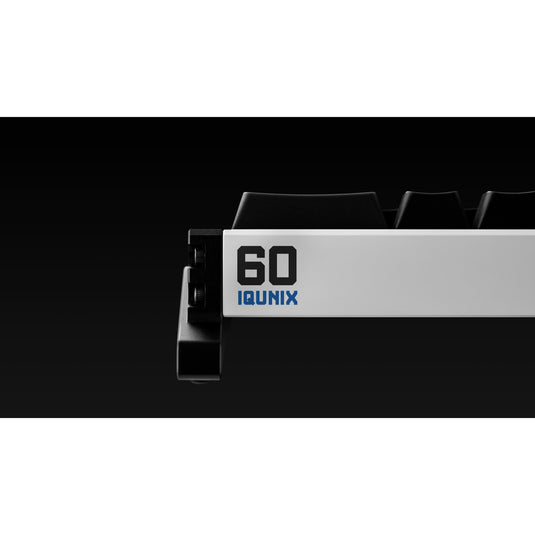 Iqunix ez60 magnetic switch gaming he keyboard (zwart, us lay-out (qwerty), gateron magnetic jade pro, 60%, rgb, double shot pbt keycaps)