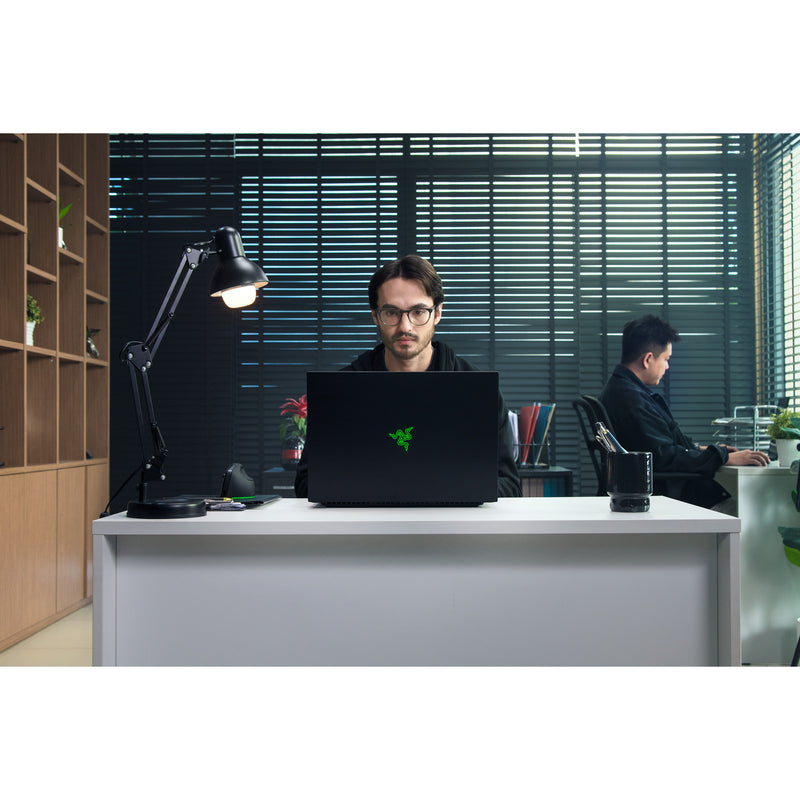 Load image into Gallery viewer, Razer blade 18 (2026) 18 gaming laptop (zwart | core ultra 9 290hx plus | rtx 5090 | 64 gb | 2 tb ssd)

