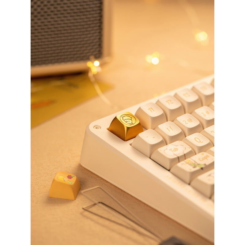 Afbeelding laden in galerijviewer, Iqunix zx75 sunset ponder wireless mechanical keyboard (lichtgeel, us lay-out (qwerty), iqunix silent rose, 75%, rgb leds, hot-swappable, double-shot pbt, 2.4ghz | bluetooth 5.1 | usb-c)
