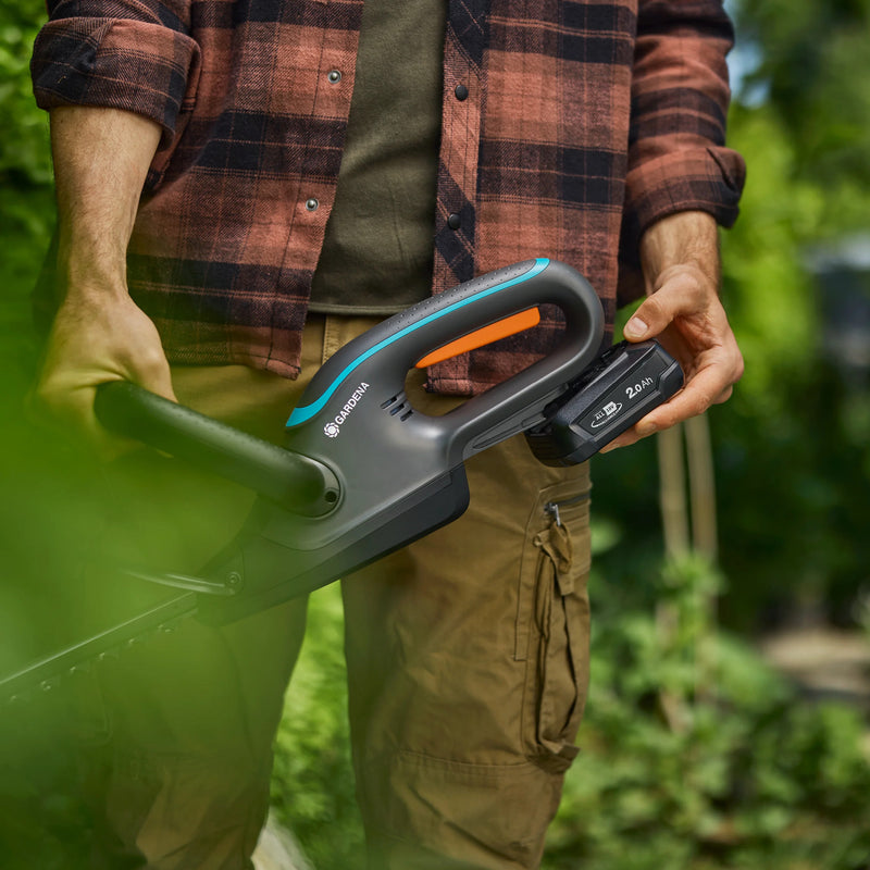 Load image into Gallery viewer, Gardena accuheggenschaar easycut 55 18v set (grijs turquoise, 14735-20, accu en oplader inbegrepen)
