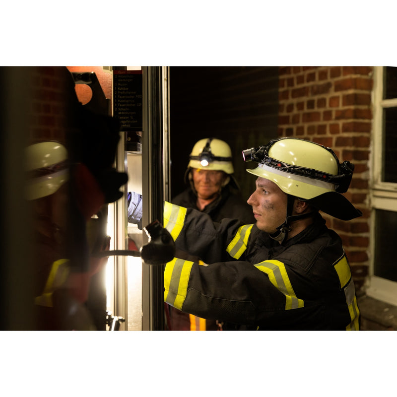 Load image into Gallery viewer, Ledlenser hoofdlamp h14r.2 led verlichting (850 lm, 6000 - 8000k)
