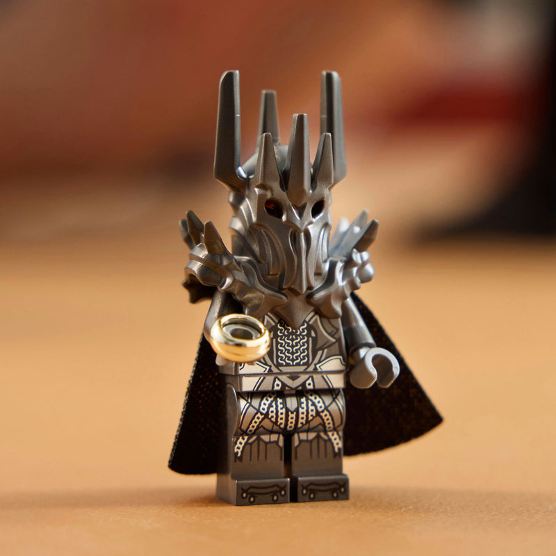 Afbeelding laden in galerijviewer, Lego icons 11373 the lord of the rings: de helm van sauron
