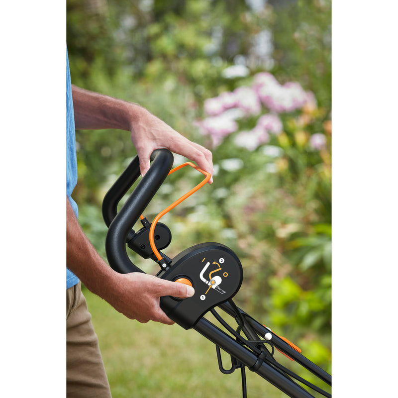 Load image into Gallery viewer, Black+decker beoep320-qs 1200w 30cm verticuteerder (zwart oranje)
