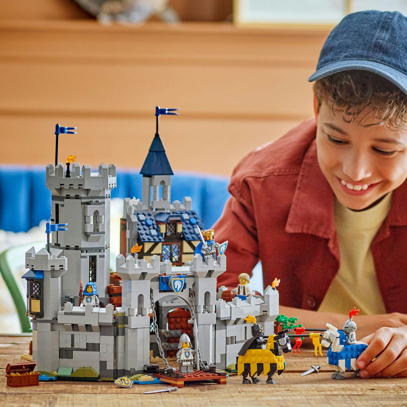 Load image into Gallery viewer, Lego ® creator 3in1 middeleeuws kasteel met ridders te paard - 31168
