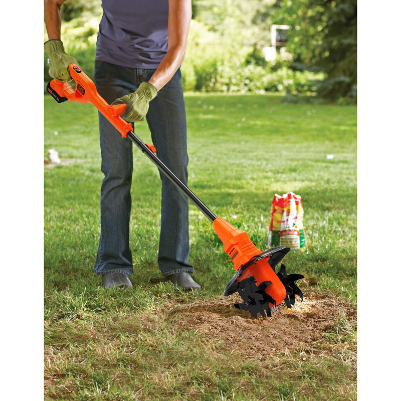 Load image into Gallery viewer, Black+decker betl1820l-qw 18v 2.0ah grondfrees (oranje zwart, 18v 2.0ah accu en 400ma lader inbegrepen)
