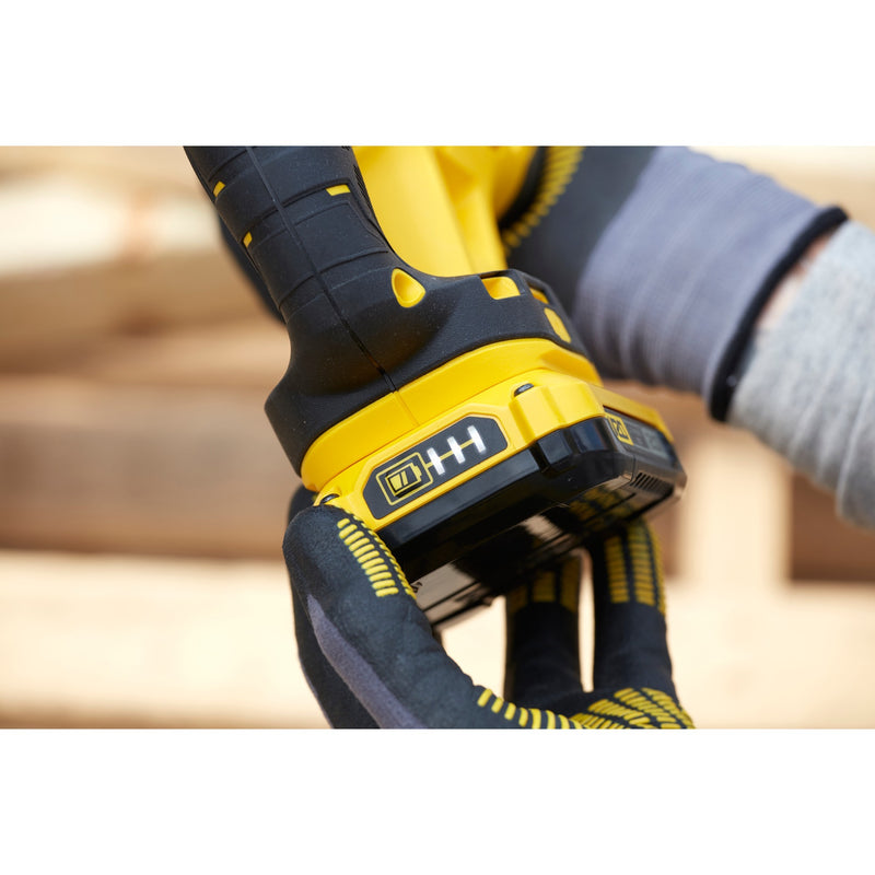Load image into Gallery viewer, Stanley fatmax v20 18v reciprozaag (geel zwart, koffer, 2 accu's (2.0ah) en oplader (2a) inbegrepen)
