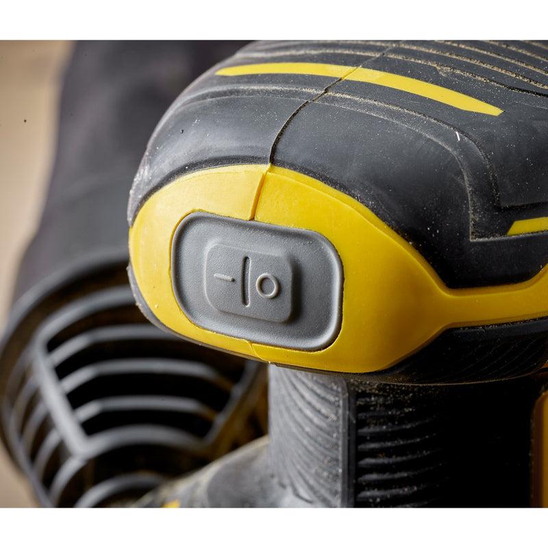 Load image into Gallery viewer, Stanley fatmax v20 18v excentrische schuurmachine (geel zwart, softbag, accu (2.0ah) en oplader (2a) inbegrepen)
