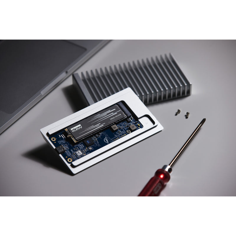Load image into Gallery viewer, Klevv cras c910g 4 tb ssd (zwart, k04tbm2sp0-10g, pcie gen 4.0 x4, nvme 2.0)

