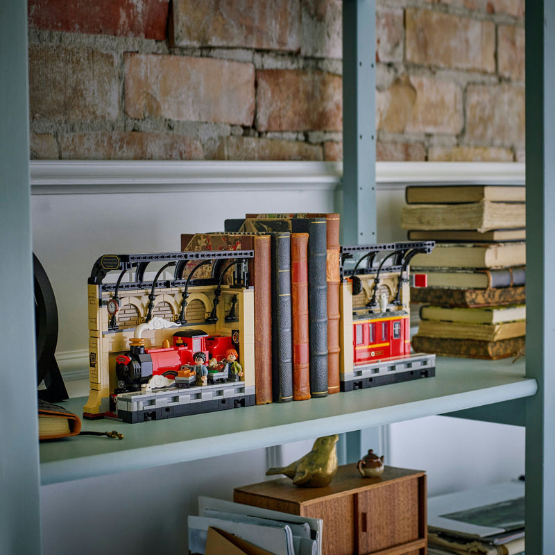 Load image into Gallery viewer, Lego harry potter boekensteun: de zweinstein express bouwpakket - 76450
