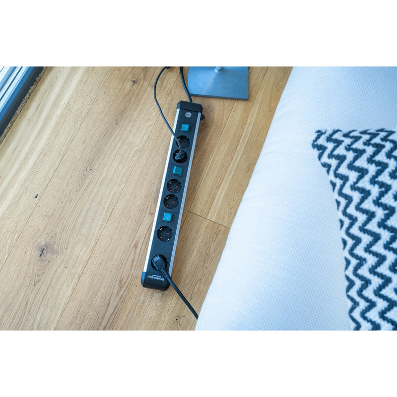 Load image into Gallery viewer, Brennenstuhl premium-alu-line stekkerdoos 6-voudig schakel stekkerdoos (3x 2-voudig schakelbaar)
