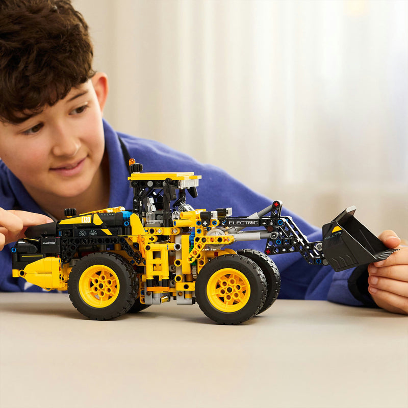 Load image into Gallery viewer, Lego technic 42209 volvo l120 electric wiellader
