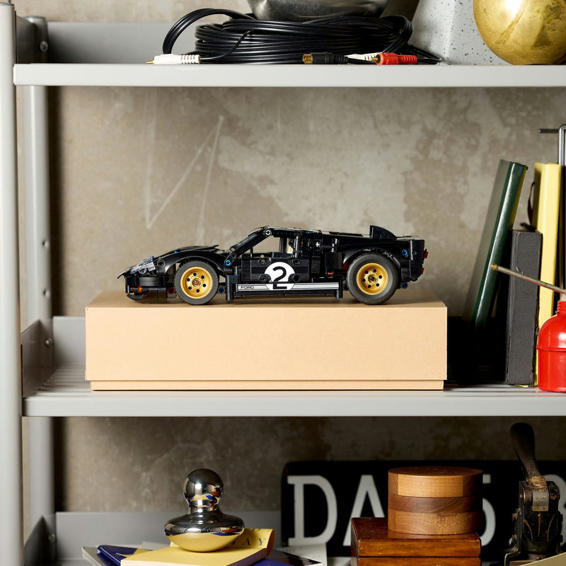 Load image into Gallery viewer, Lego technic 1966 ford gt40 mkii racewagen - vintage auto bouwpakket voor volwassenen - 42223
