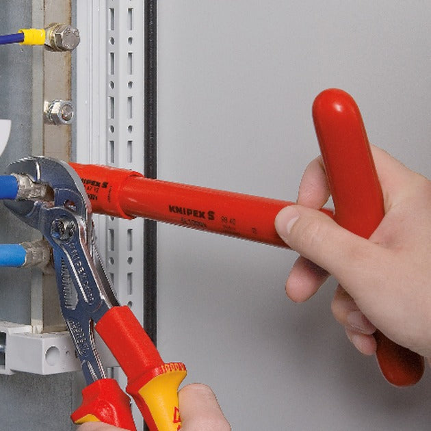 Load image into Gallery viewer, Knipex cobra vde hightech-waterpomptang 87 26 250 zweedse- waterpomp-tang (rood geel, getande grijpvlakken, doorgestoken scharnier )

