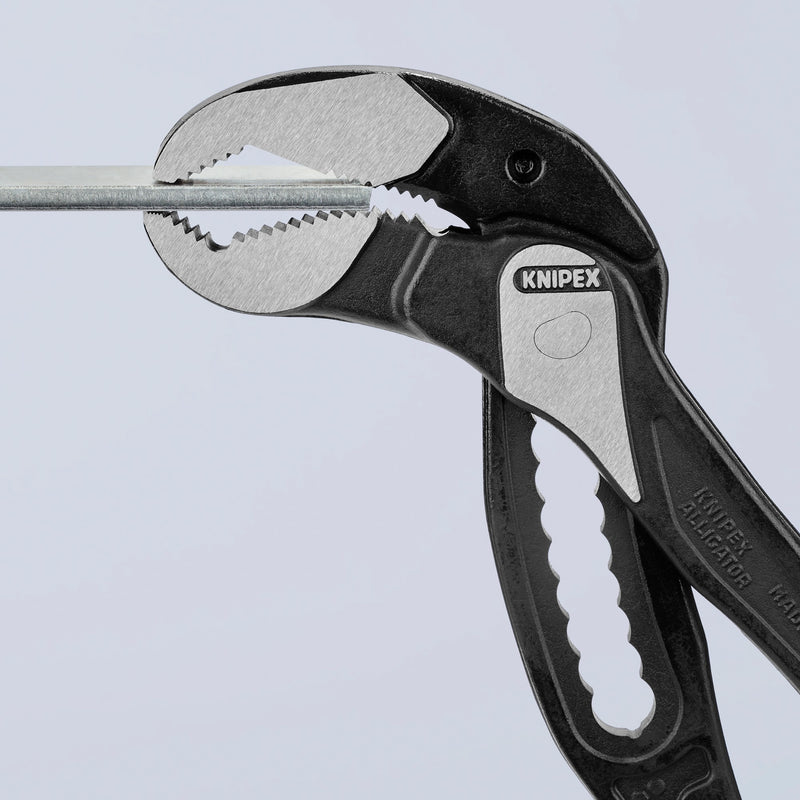 Load image into Gallery viewer, Knipex alligator xl waterpomptang 8801400 zweedse- waterpomp-tang (zwart rood, 400 mm)
