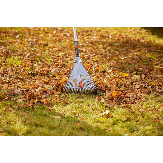 Gardena combisystem bladhark hark - werkbreedte verstelbaar 30 50 cm - aanbevolen steellengte 130 cm