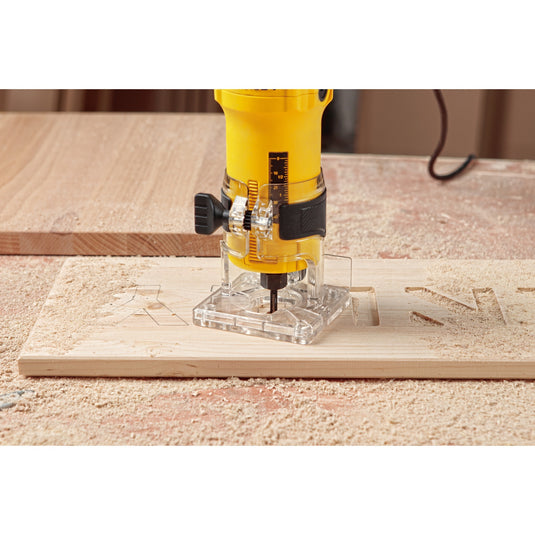 Stanley 550w kantenfrees bovenfrees (geel zwart)
