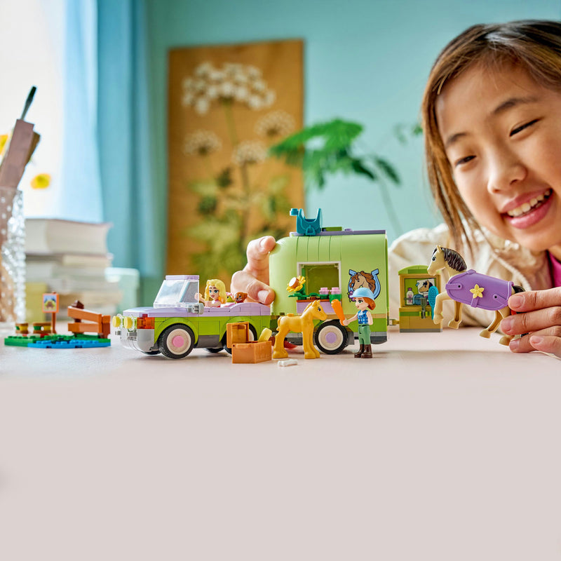 Load image into Gallery viewer, Lego friends 42695 trailer met paard en veulen
