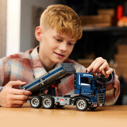 Lego technic 42203 vrachtwagen met kiepfunctie