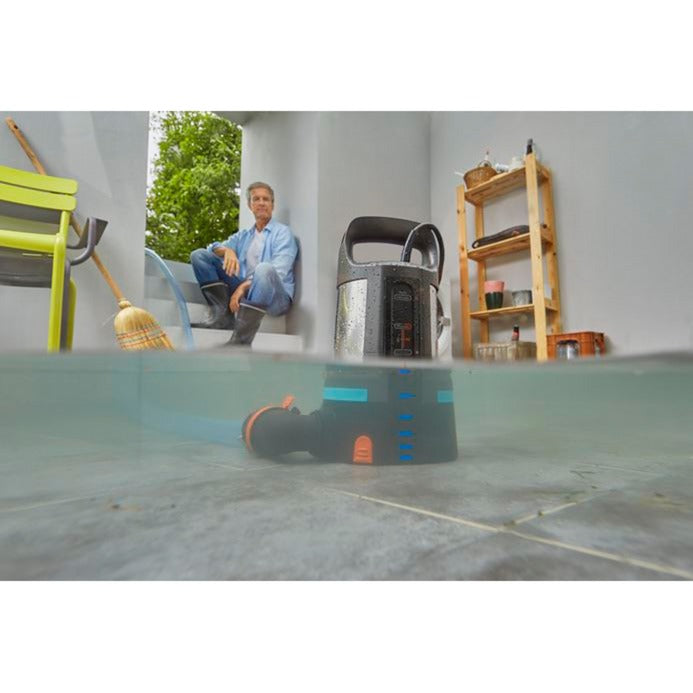 Load image into Gallery viewer, Gardena dompelpomp aquasensor 17000 rvs zwart blauw oranje
