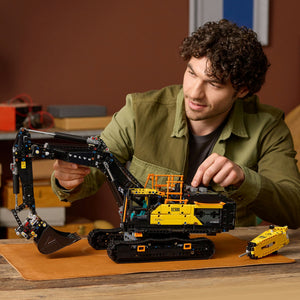 Lego ® technic volvo ec500 hybrid graafmachine - 42215