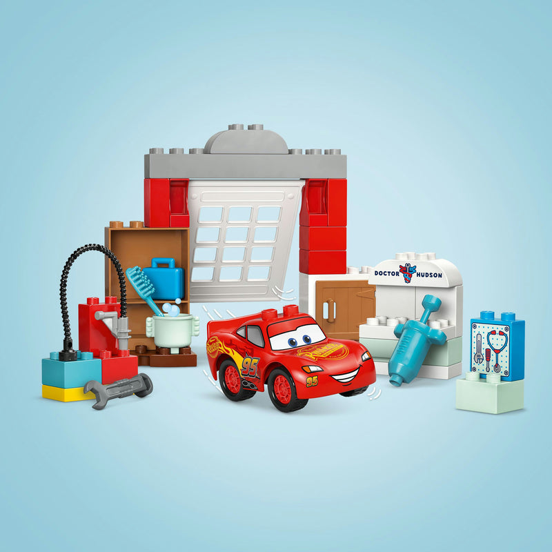 Load image into Gallery viewer, Lego duplo 10456 mcqueens bezoek aan docs garage
