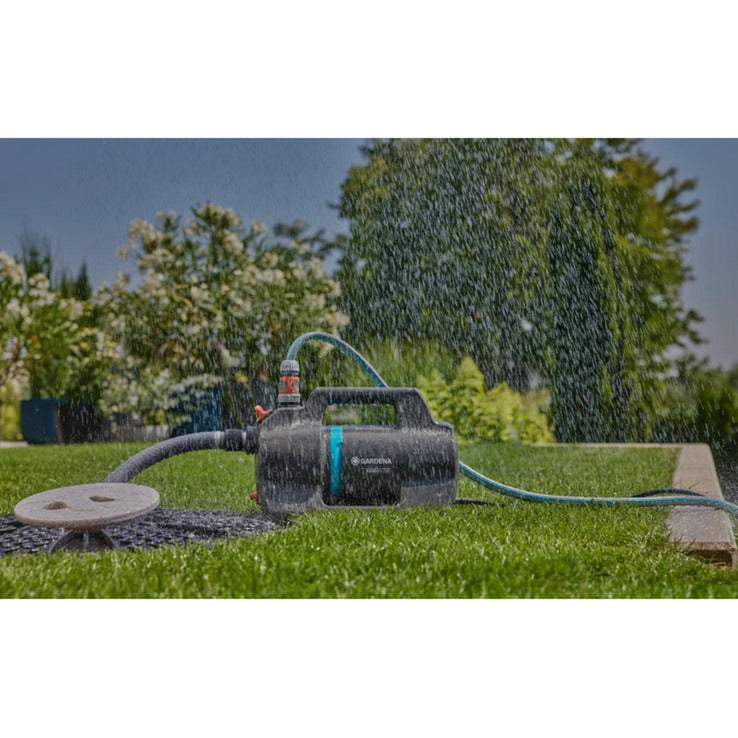 Load image into Gallery viewer, Gardena besproeiingspomp 5200 silent set met slang en aanzuigunit (donkergrijs turquoise, 09085-20 | pomp | 20 m slang | 3,5 m aanzuigunit)
