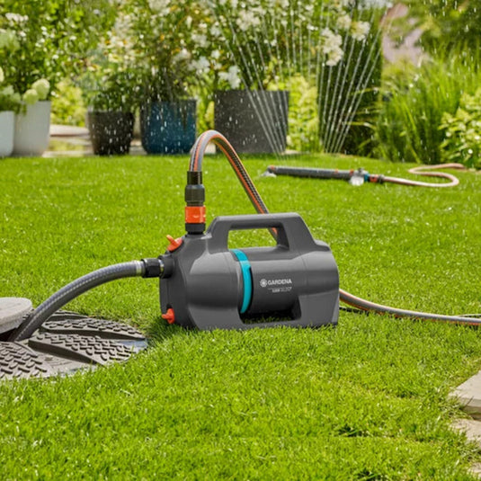 Gardena besproeiingspomp 5200 silent set met slang en aanzuigunit (donkergrijs turquoise, 09085-20 | pomp | 20 m slang | 3,5 m aanzuigunit)