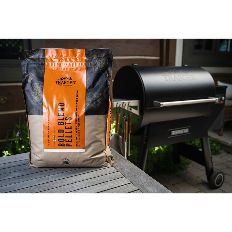 Load image into Gallery viewer, Traeger bold blent pellets - limited edition brandstof (8 kg)
