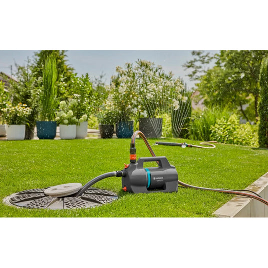 Gardena besproeiingspomp 5200 silent set met slang en aanzuigunit (donkergrijs turquoise, 09085-20 | pomp | 20 m slang | 3,5 m aanzuigunit)