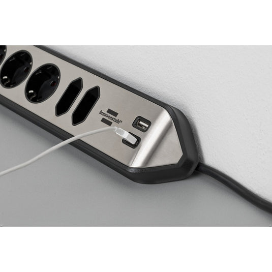 Brennenstuhl ®estilo hoekaansluitdoosstrook met usb laadfunctie 6-weg 4x b eschermend contactdoos 2x euro zilver zwart