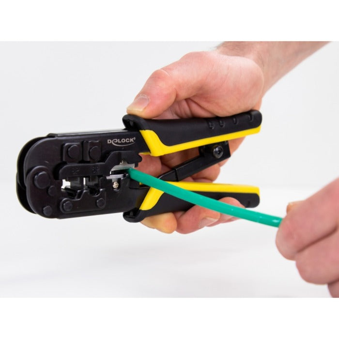 Load image into Gallery viewer, Delock universal crimpingtool with wire stripper 90505 krimptang (zwart)
