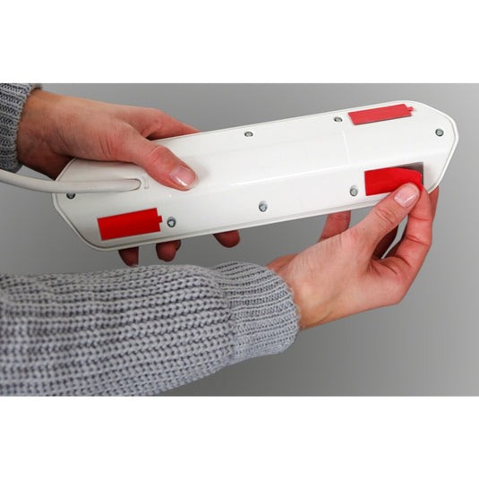 Brennenstuhl ®estilo hoekaansluitdoosstrook met usb laadfunctie 4-weg 2x beschermende contactdozen 2x euro zilver wit