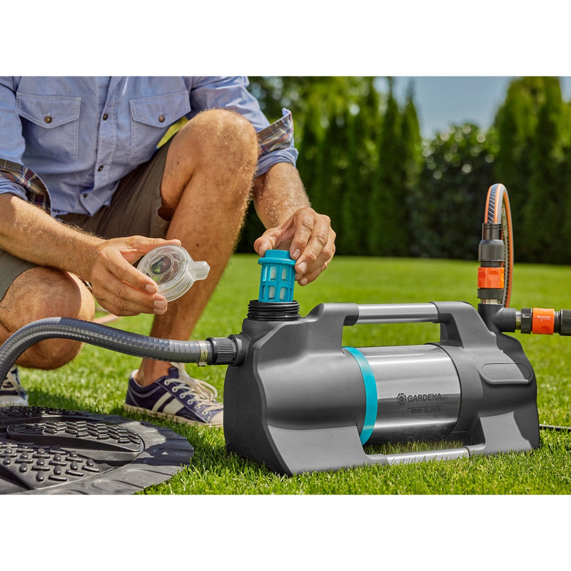 Load image into Gallery viewer, Gardena besproeiingspomp 5600 silent+ (zwart zilver)

