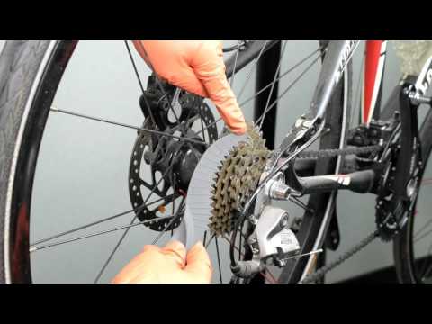 Cleaning brush Icetoolz C123 for cassette and gears