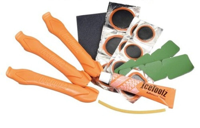 Load image into Gallery viewer, Icetoolz gereedschapsbidon voor bandreparatie 10-delig zwart
