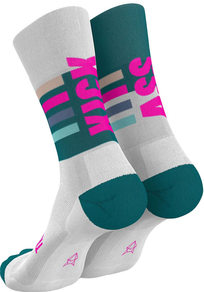 Load image into Gallery viewer, Incylence ultralight kickass v3 - socks
