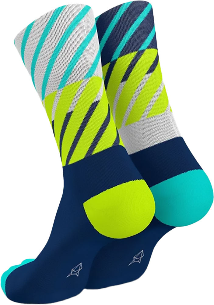 Load image into Gallery viewer, Incylence diagonals - running socks

